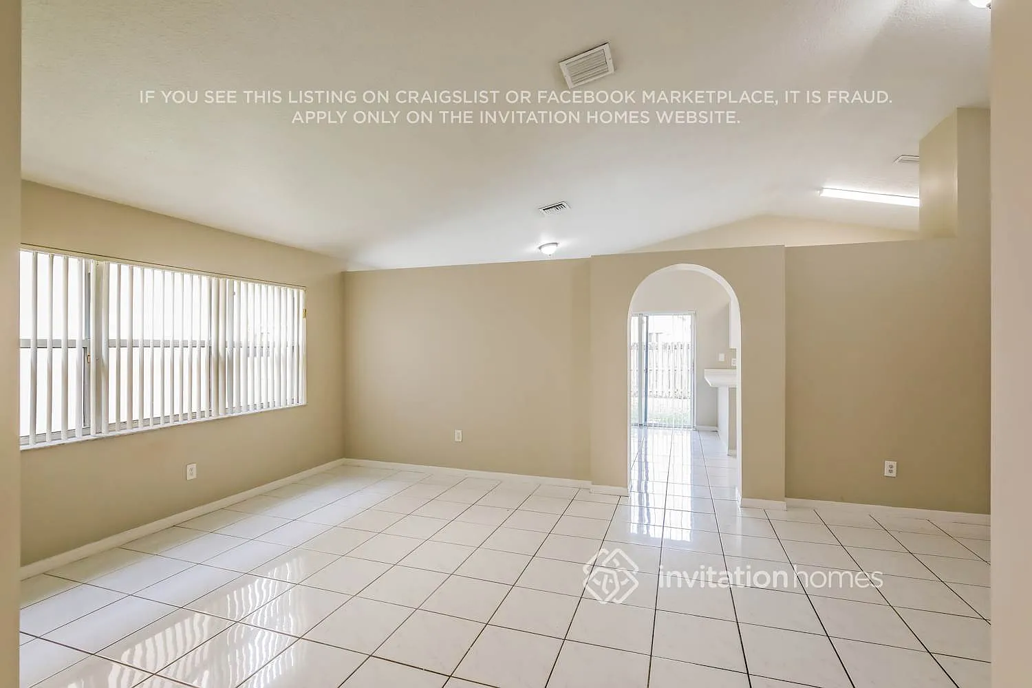 1365 SW 106th Ave Pembroke Pines, FL 33025 — Photo 4