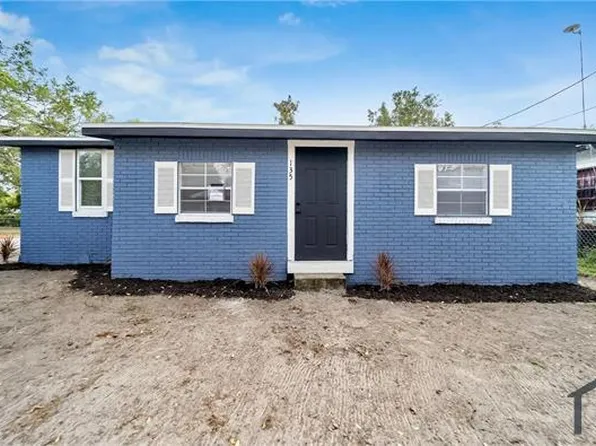 135 Smith St, Bowling Green, FL 33860