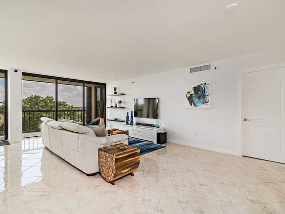 3rd image of 2480 Presidential Way APT 503