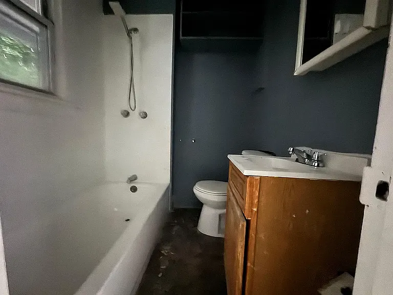 61-2 Lounsbury St #1 — Photo 11