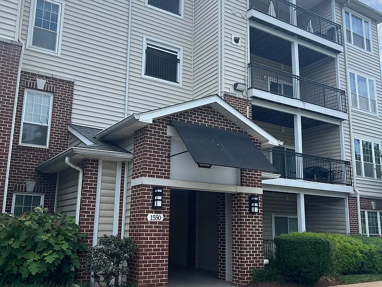 1550 Spring Gate Dr #8302 — Photo 1