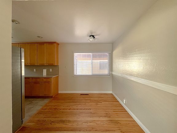4th image of 734 Golden Oak Ct