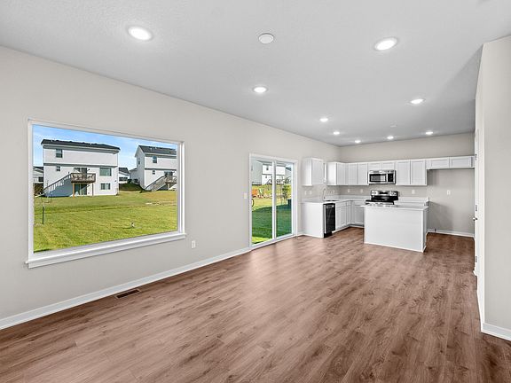 5th image of 1745 Tuscany Dr SE
