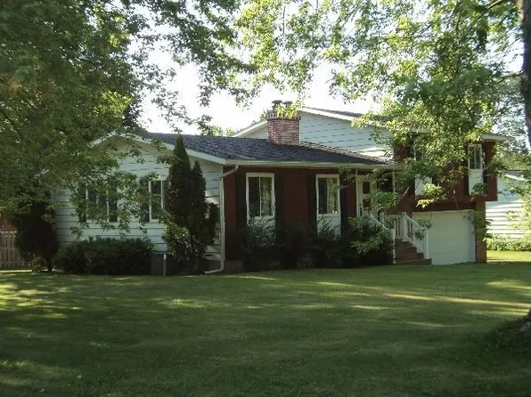 909 Habhegger Ave, Sparta, WI 54656