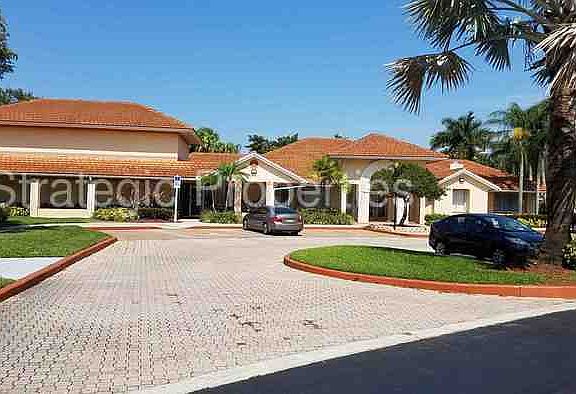 3rd image of 1209 The Pointe Dr