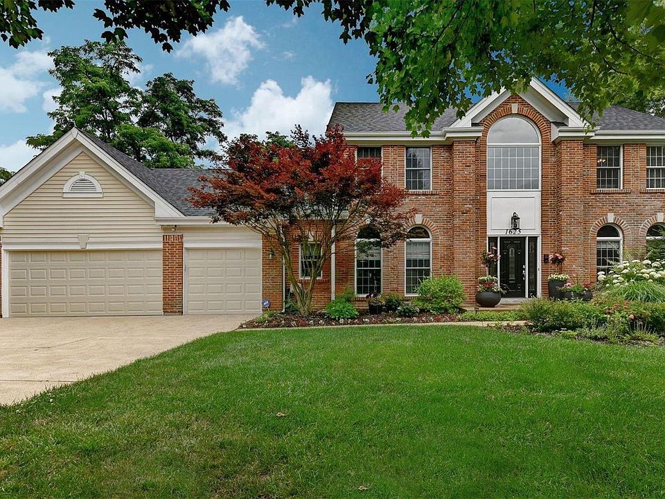 2nd image of 1625 Ridge Bend Dr