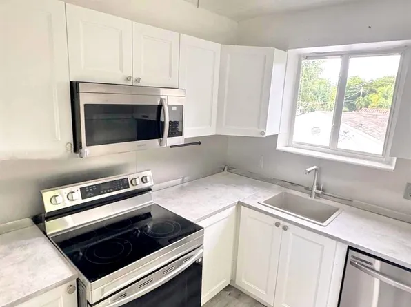 555 NE 72nd St #2, Miami, FL 33138