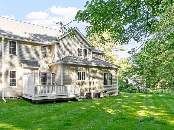 3rd image of 6 Jewett Rd #2