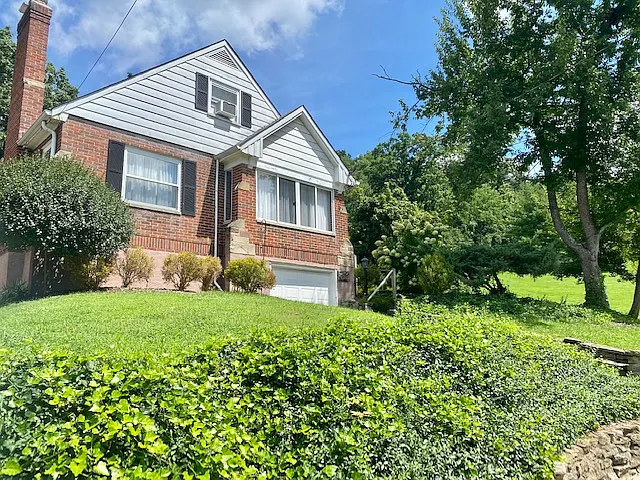 4 bed, 1180 sqft, $2,500 — Photo 1