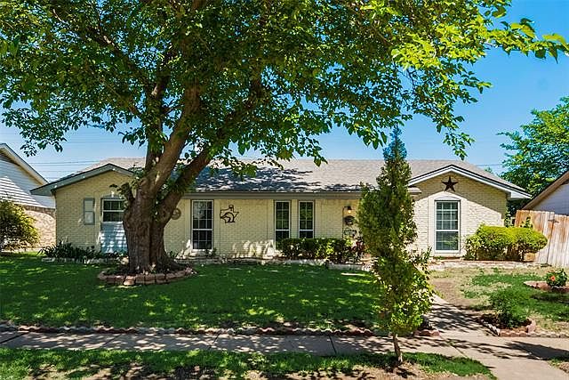 1st image of 1018 Cabana Ln
