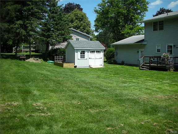 4th image of 8 Ferndale Ln