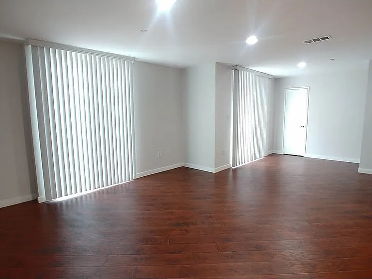Almeria Townhomes — Photo 71