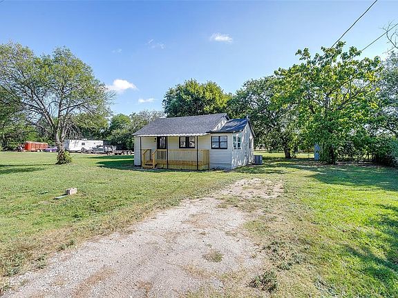 2nd image of 707 Harrel Ave #707