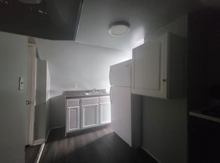 218 3rd St #3E, Newark, NJ 07107