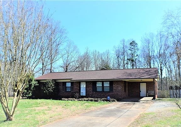 2nd image of 2424 Belle Terre Dr