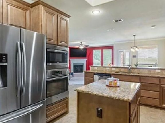 3rd image of 15808 Carlton Oaks Dr