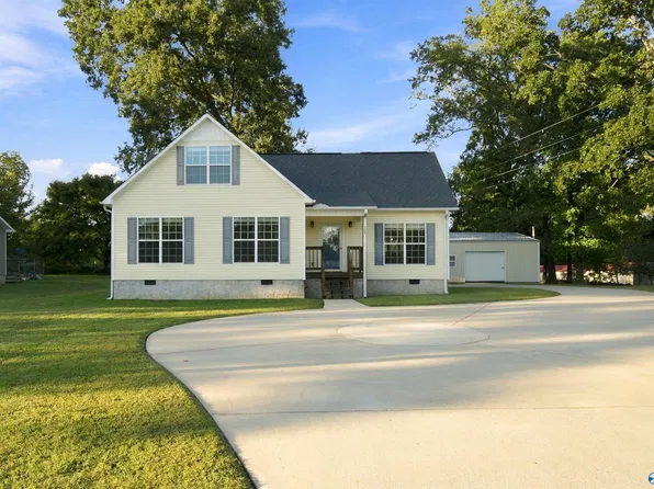 105 Fire Tower Rd, Grant, AL 35747