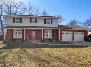 1609 NE 69th St, Gladstone, MO 64118