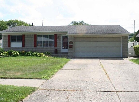 3rd image of 39460 Farmhill Dr