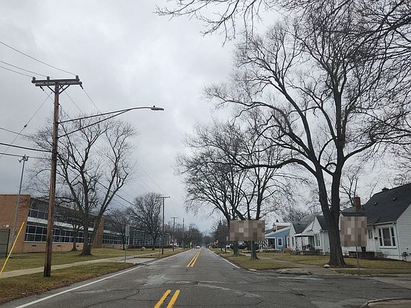 5th image of 2327 Buckingham Ave