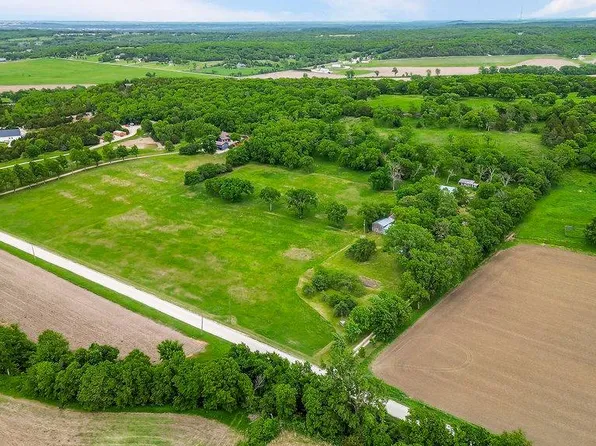 850 E 1050th Rd, Lawrence, KS 66047
