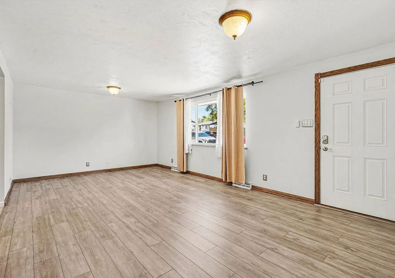 Spacious Brick Ranch with Dream Garage & Workshop | 3 Bed | 2 Bath | RV Parking — Photo 2