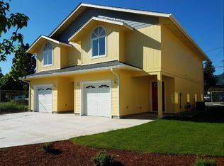 306 SE L St, Grants Pass, OR 97526