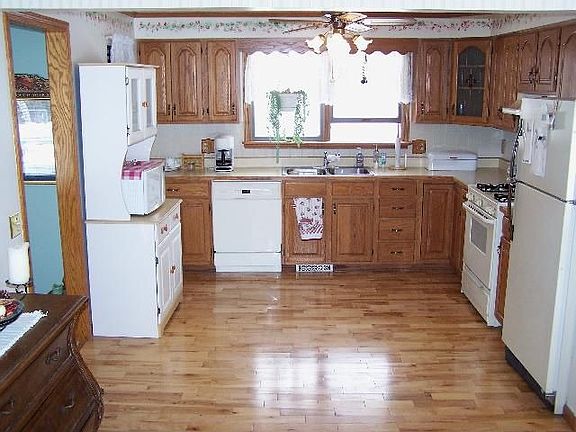 5th image of 1928 Woodcliff Hills Dr