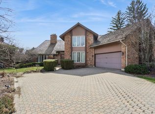 2715 35th St, Oak Brook, IL 60523