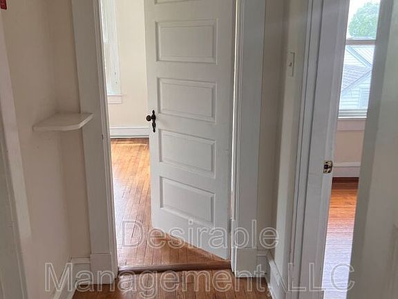 4th image of 32 Manteo Ave #B