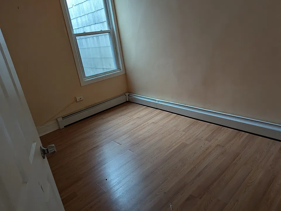 98 Van Nostrand Ave #2