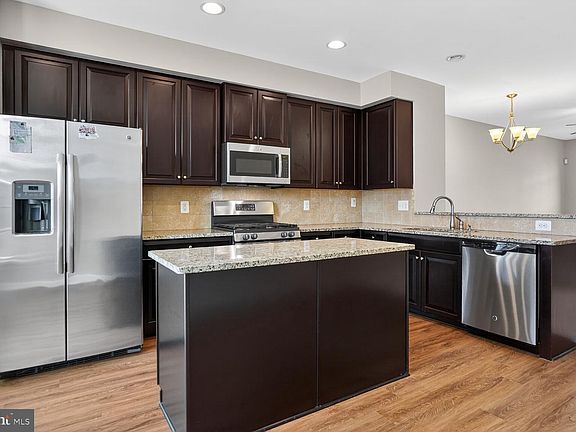 4th image of 1731 Dorothy Ln