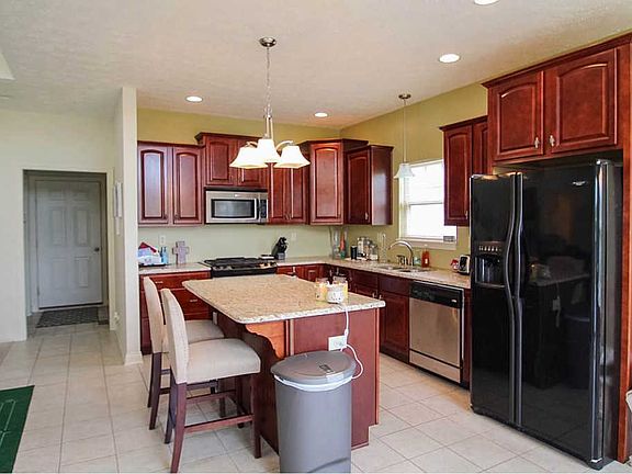 4th image of 3127 Litchfield Ln