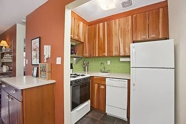 Sold by Mazzeo Real Estate | media 2