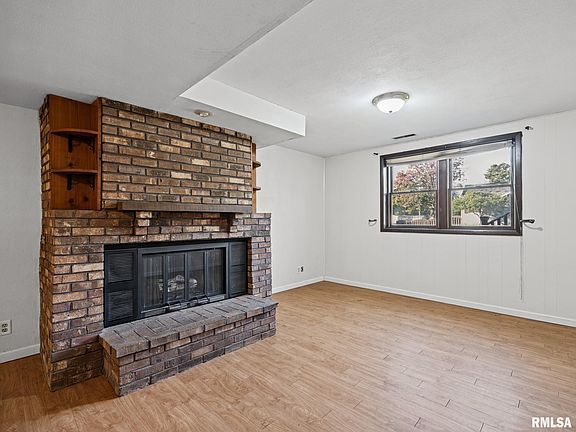 4th image of 2280 Robin Rd