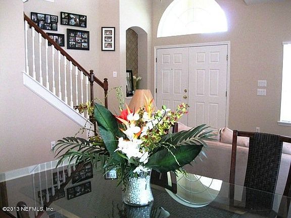4th image of 214 Thornloe Dr