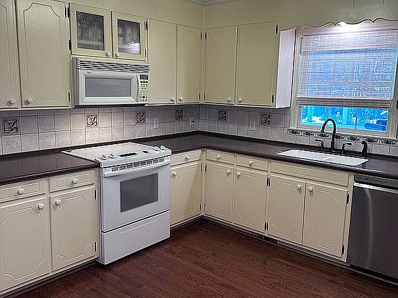 5th image of 1019 Sherwood Dr