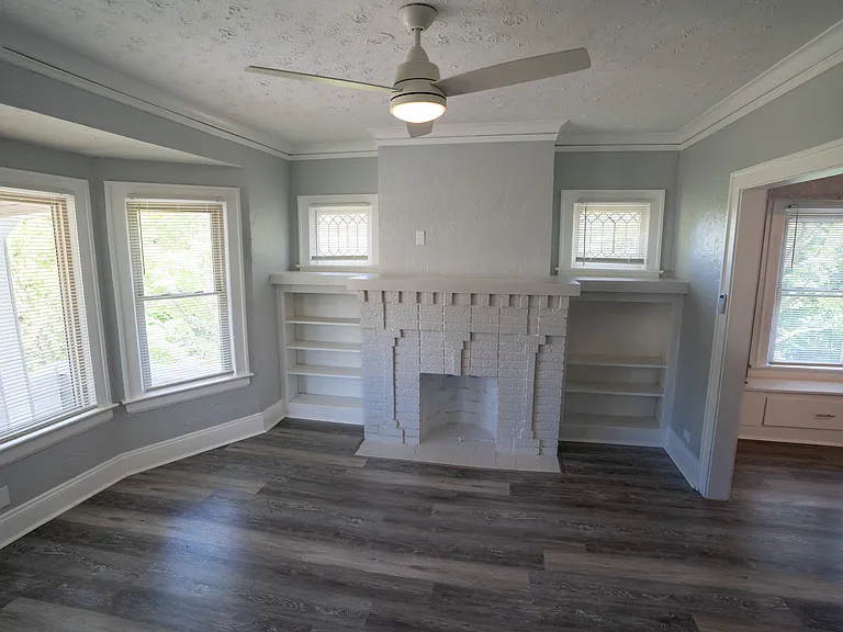 Living room Unit B