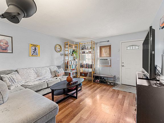 3rd image of 2241 Dexter Dr APT 4