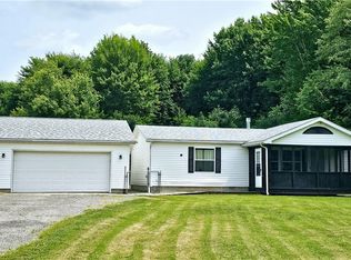 1860 Middle Rd, Pierpont, OH 44082
