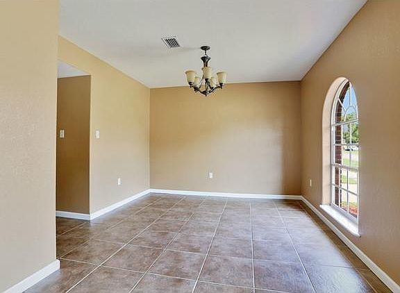 5th image of 1016 E Genie St