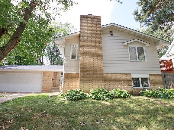 5th image of 991 Farrington St