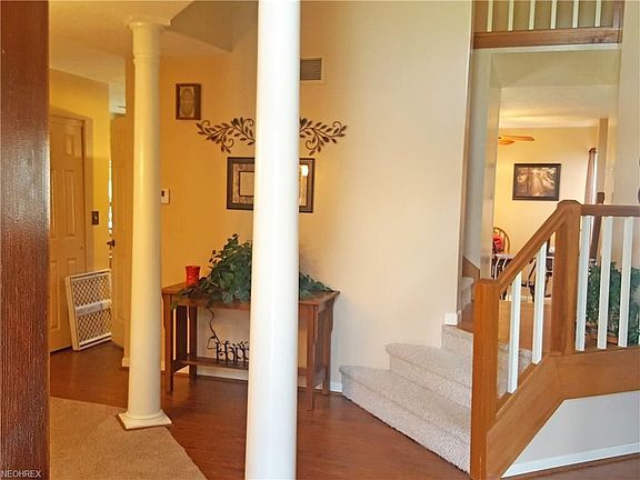 4th image of 811 Island View Dr