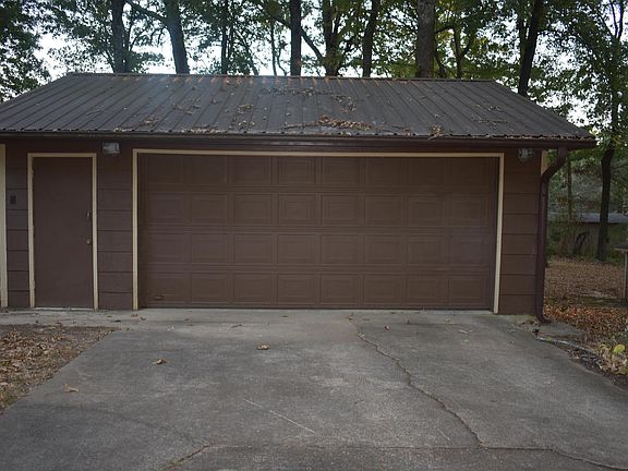 3rd image of 5003 Lynette Dr