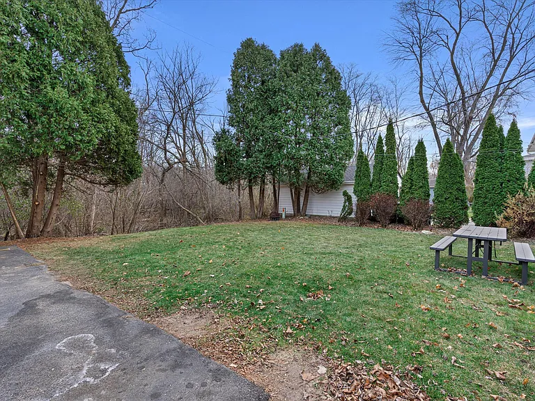 11827 W Diane Dr — Photo 11