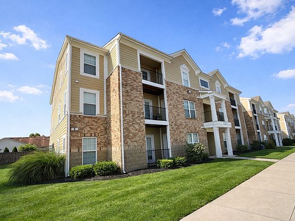 3rd image of 1037 W Jefferson St #5