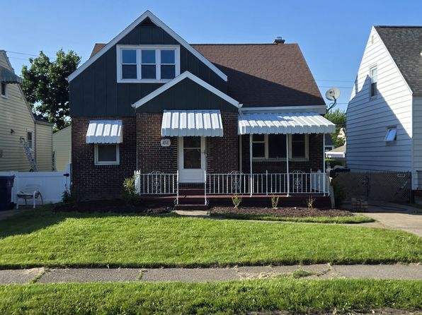 138 Ridgewood Rd #1