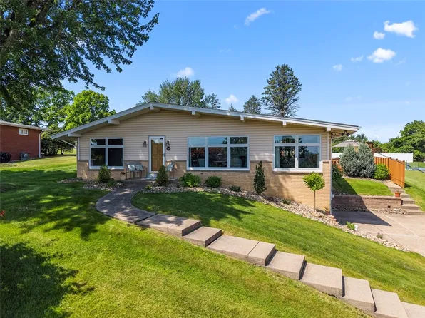 367 Crescent Dr, Washington, PA 15301