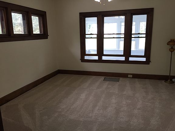 4th image of 5031 Blakeslee Ave