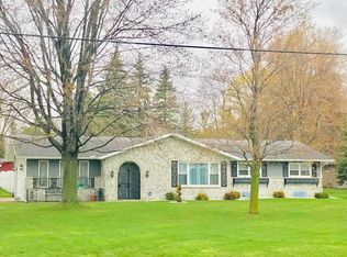 1274 W Center Rd, Essexville, MI